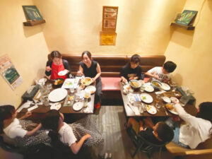 店の奥には個室もございます